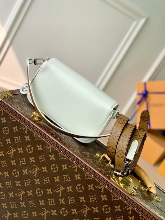 Louis Vuitton Swing Bag