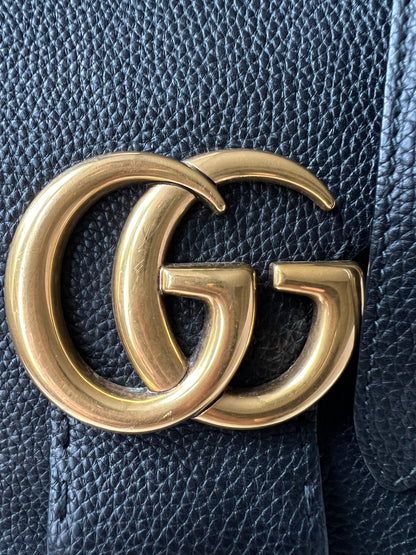 Gucci GG Black Marmont Medium Top Handle Bag