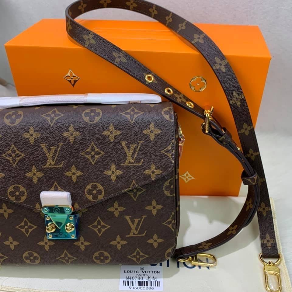 Louis Vuitton Pochette Metis Bag