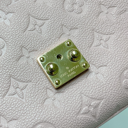 Louis-Vuitton Pochette Metis Empreinte Pink GHW