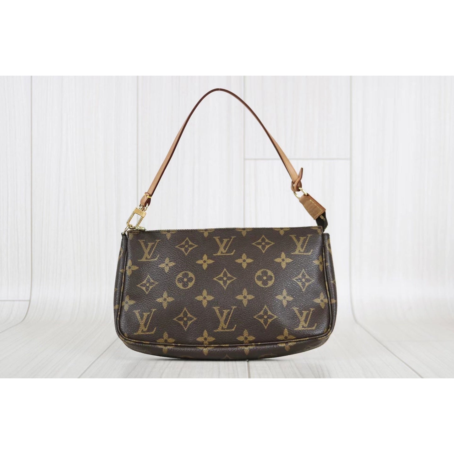 Rank A ｜ LV Monogram Pochette Accessoires ｜052106