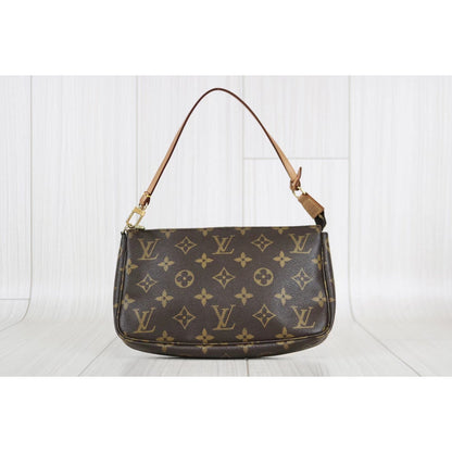 Rank A ｜ LV Monogram Pochette Accessoires ｜052106