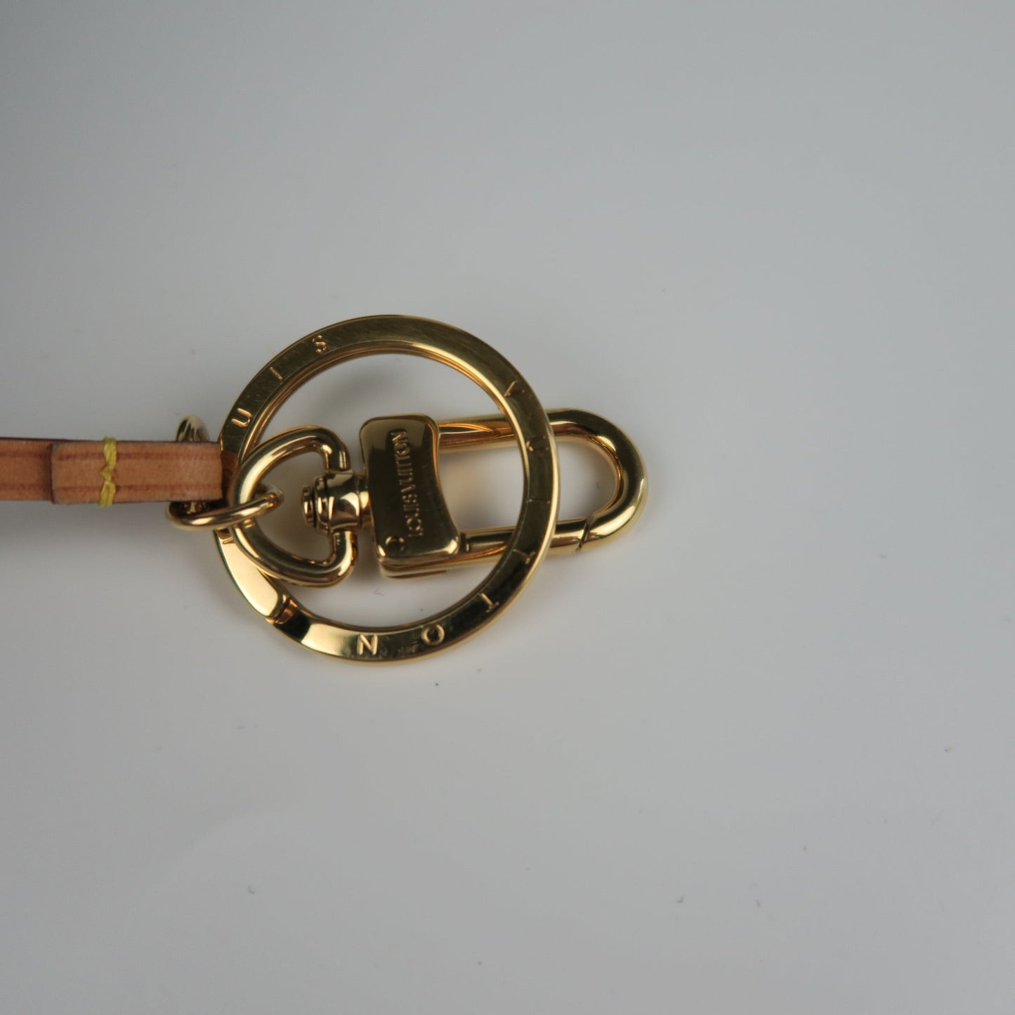 Louis-Vuitton Monogram Artsy MM