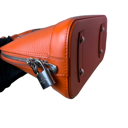 Louis-Vuitton Alma BB Epi Orange SHW