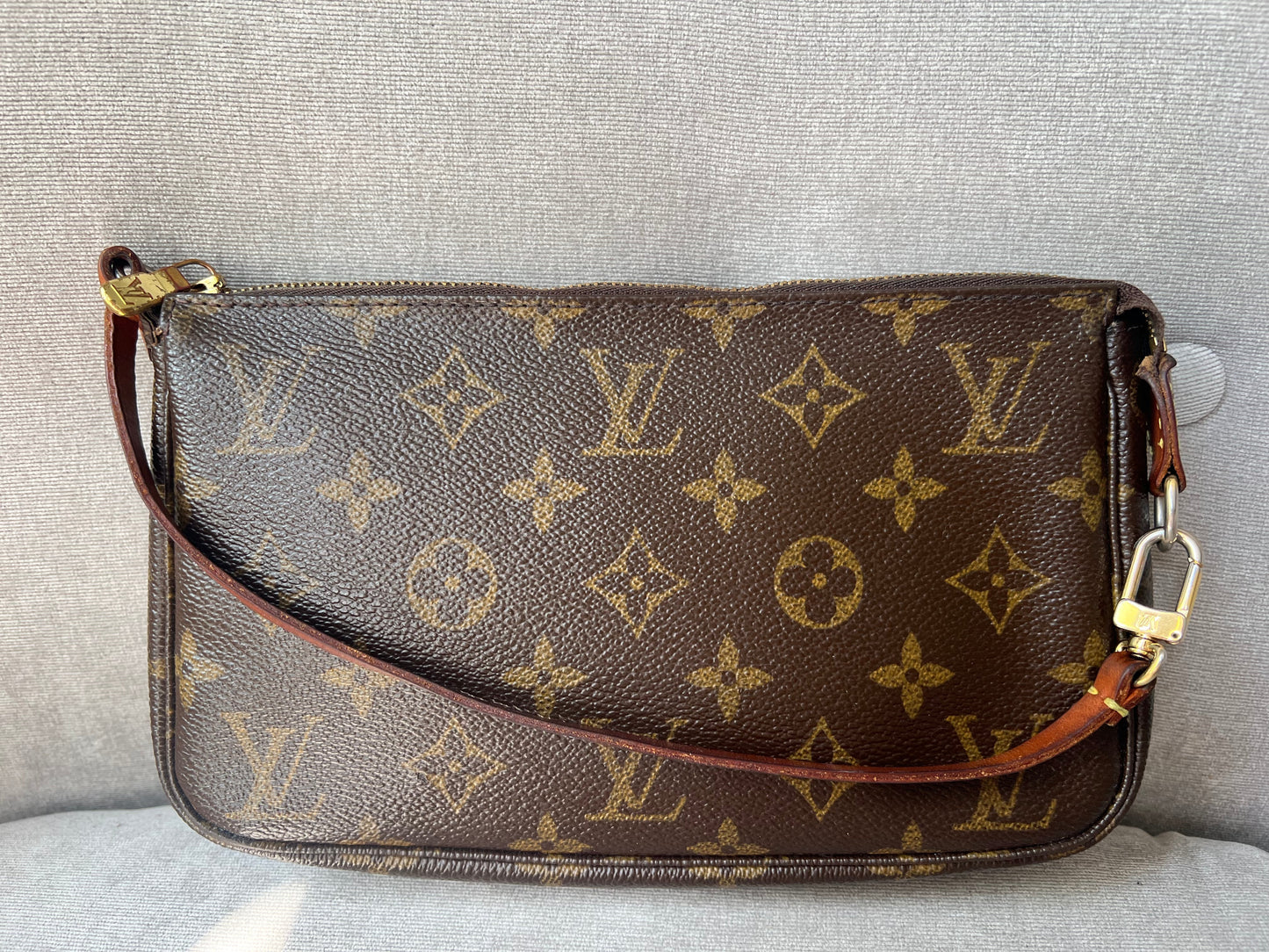 Louis Vuitton Vintage Pochette Accessoires Monogram