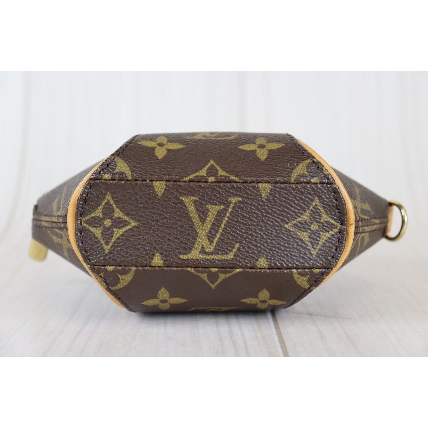 Rank A ｜ LV Monogram Mini Ellipse ｜083009