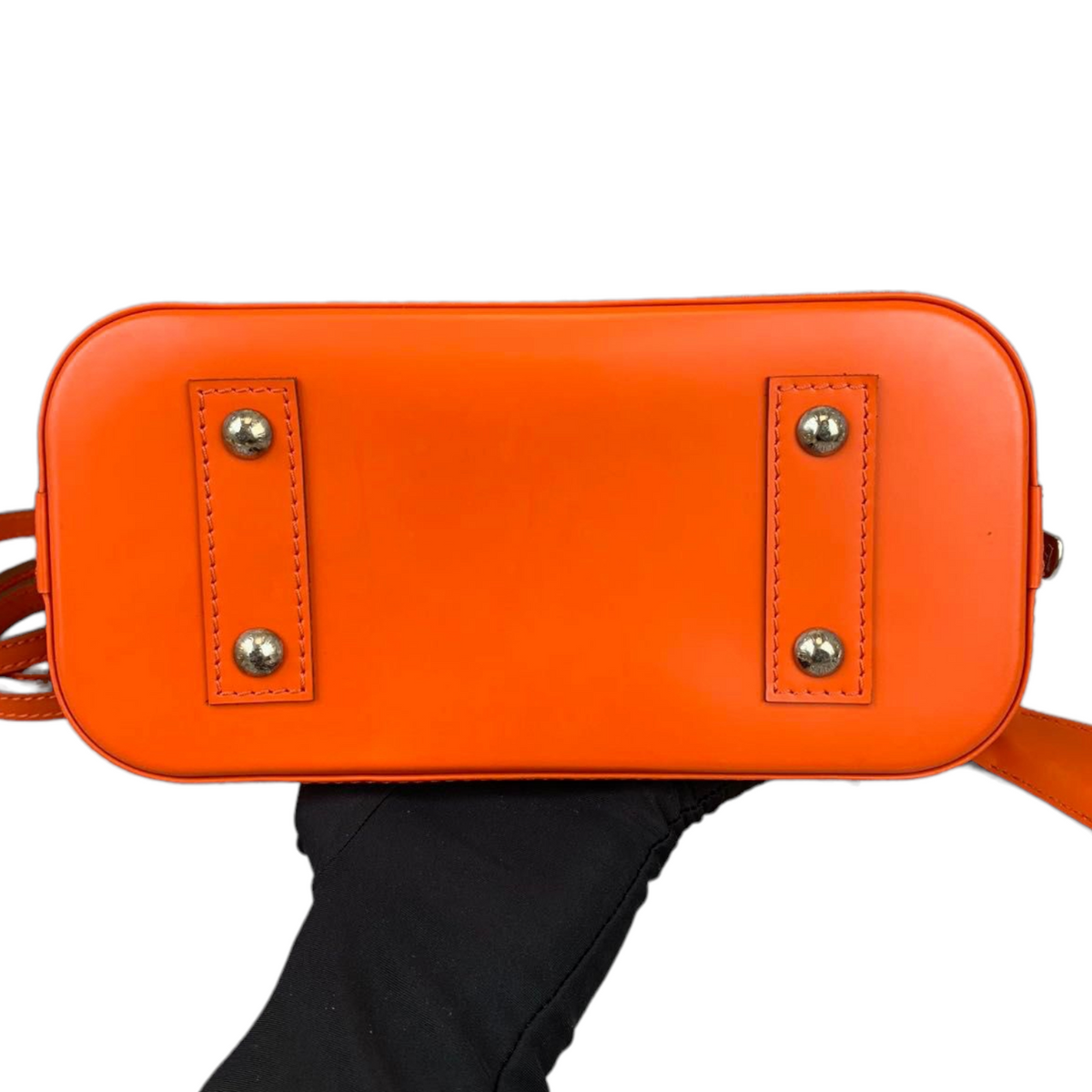 Louis-Vuitton Alma BB Epi Orange SHW