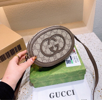 Gucci crossbody /shoulder handbag