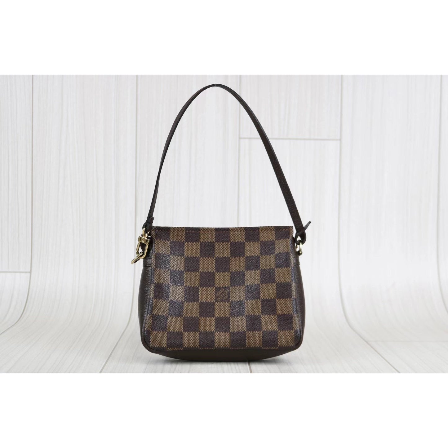 Rank A ｜ LV Damier Truth make up ｜062503