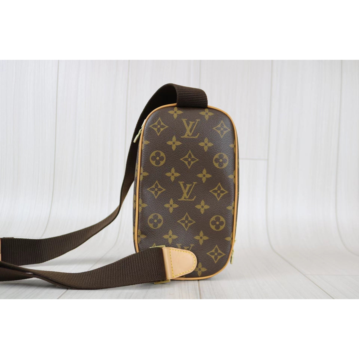 Rank S ｜ LV Monogram Pochette Ganju Shoulder Bag Body Bag ｜022604