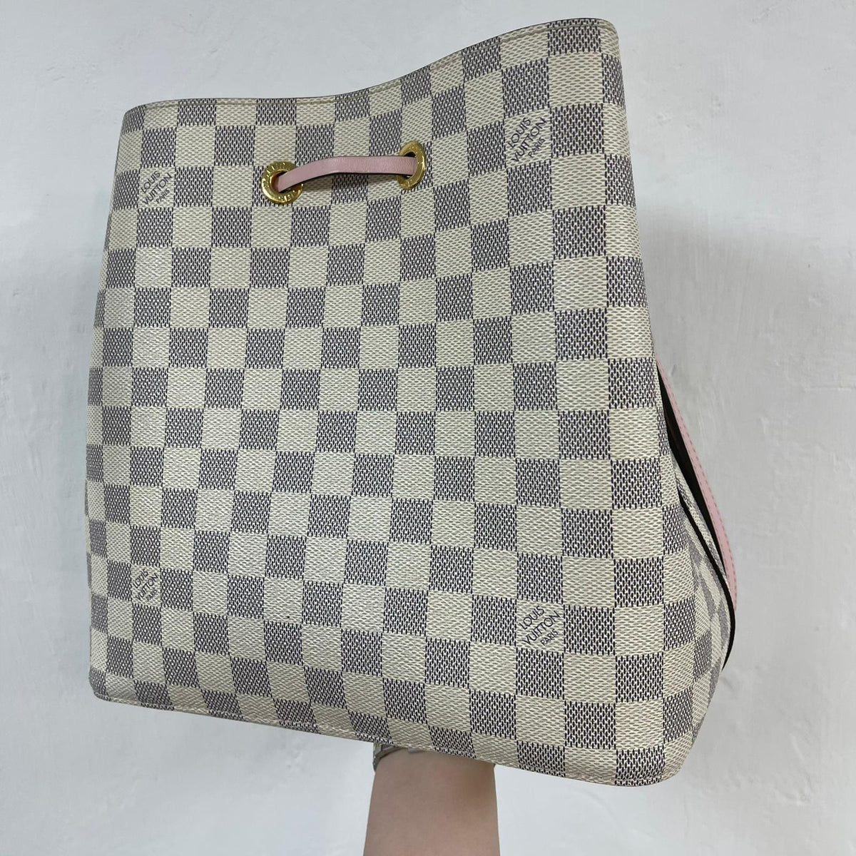 Louis-Vuitton NeoNoe MM Damier Azure Pink