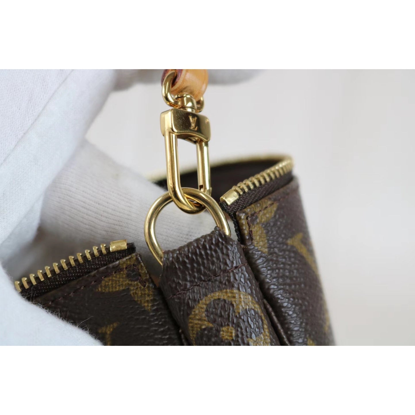 Rank AB ｜ LV Monogram Pochette Accessoires ｜030408