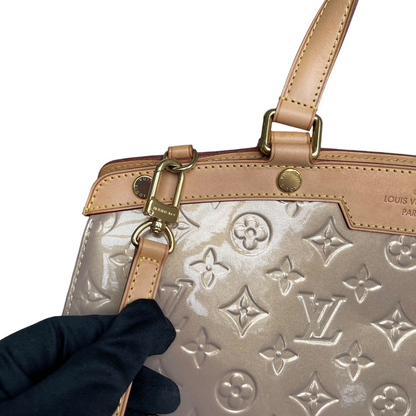 Louis-Vuitton Vernis Brea GM Beige Poudre GHW