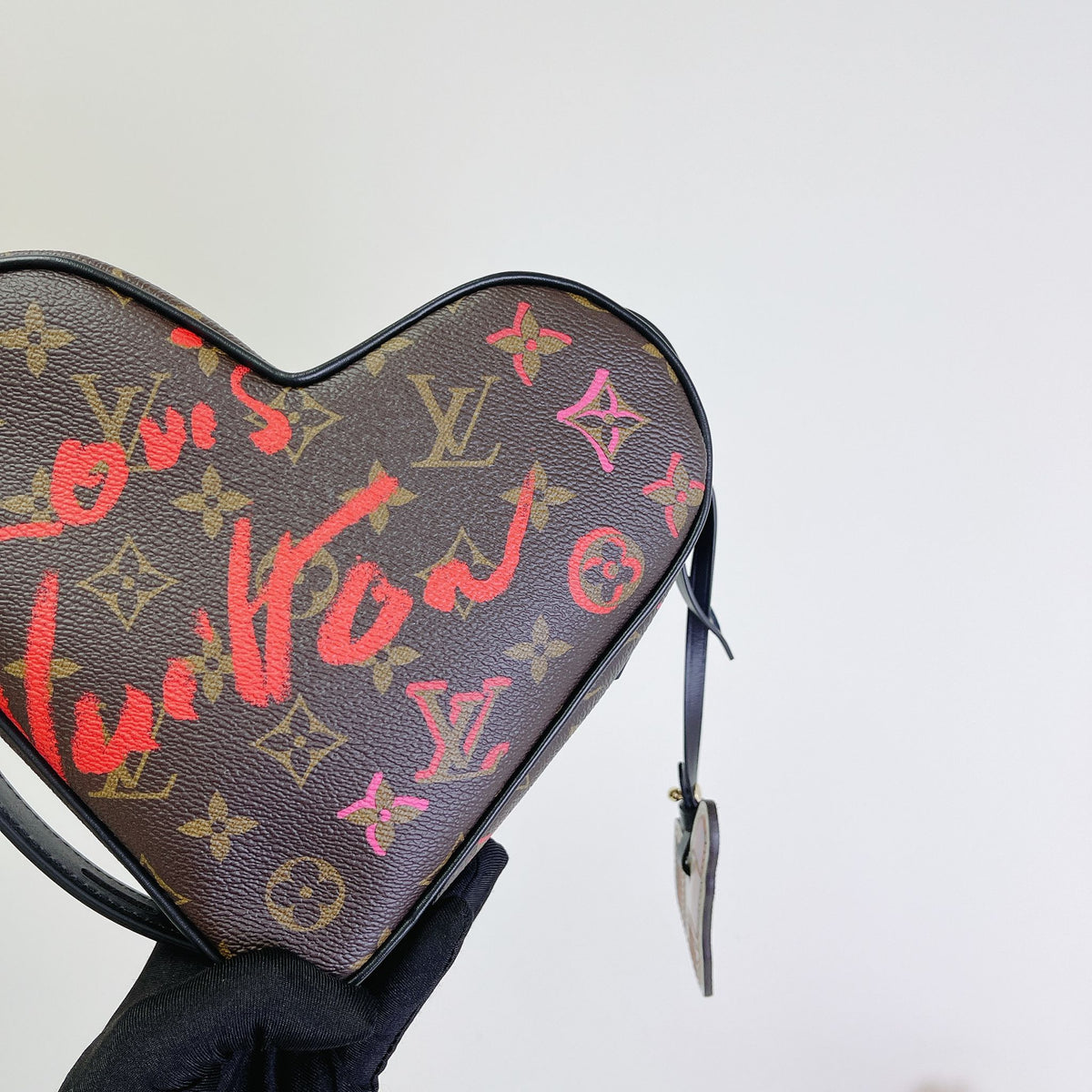 Louis-Vuitton Fall In Love Sac Coeur Monogram