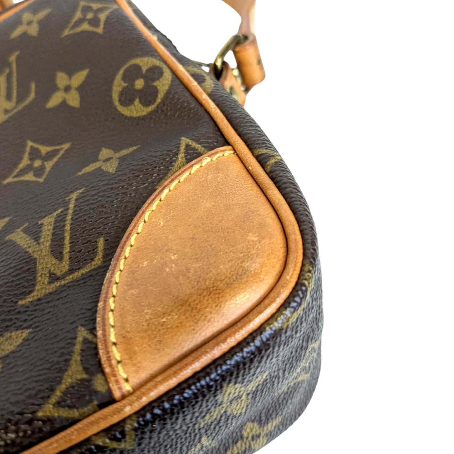 Handbag Luxury Designer By Louis Vuitton  Size: Medium