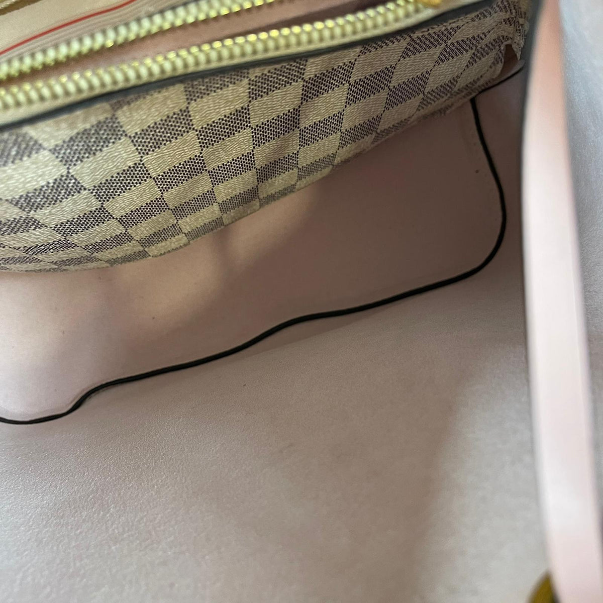 Louis-Vuitton NeoNoe MM Damier Azure Pink