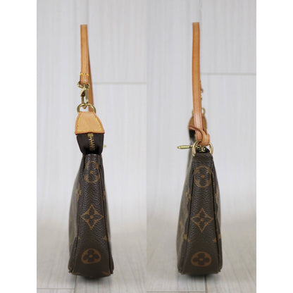 Rank AB ｜ LV Monogram Pochette Accessoires ｜041504