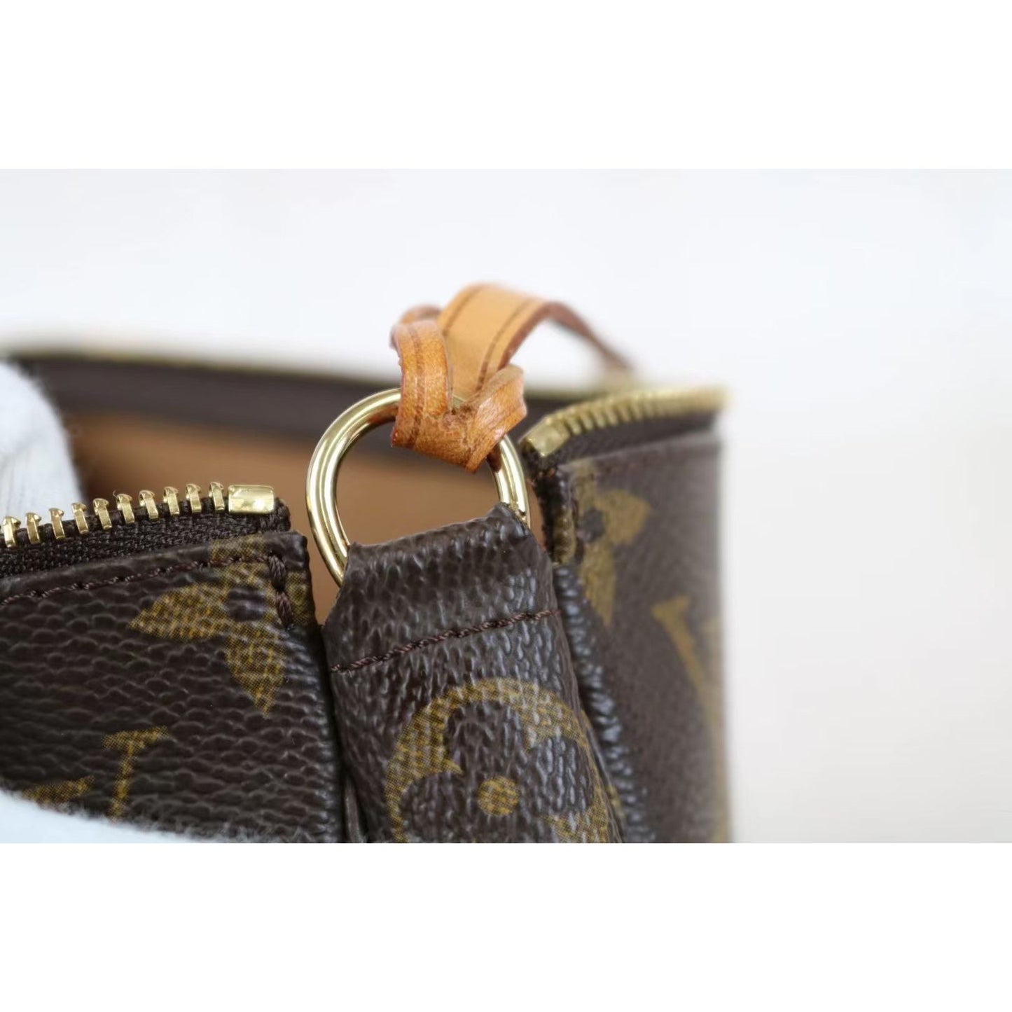 Rank A ｜ LV Monogram Pochette Accessoires ｜022304