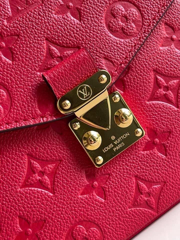 Louis Vuitton Pochette Metis Bag