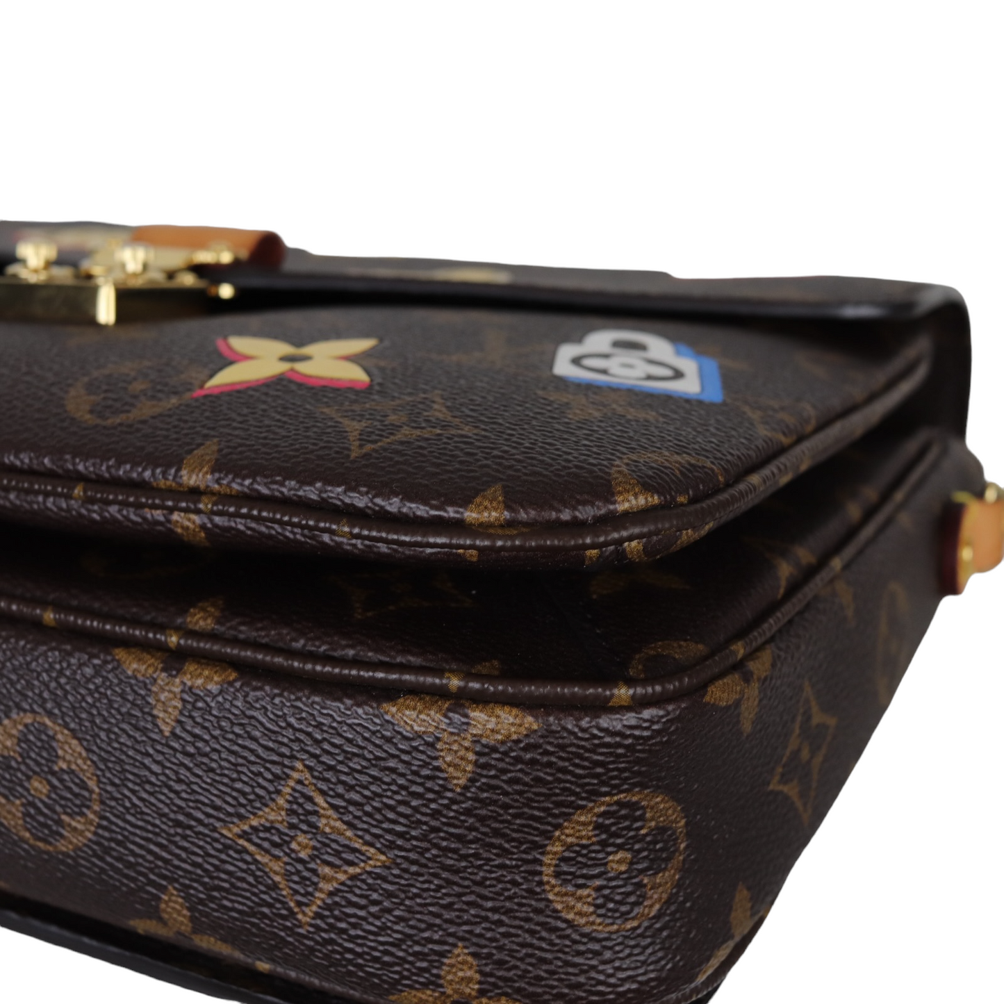 Louis-Vuitton Pochette Metis Monogram Love Lock GHW