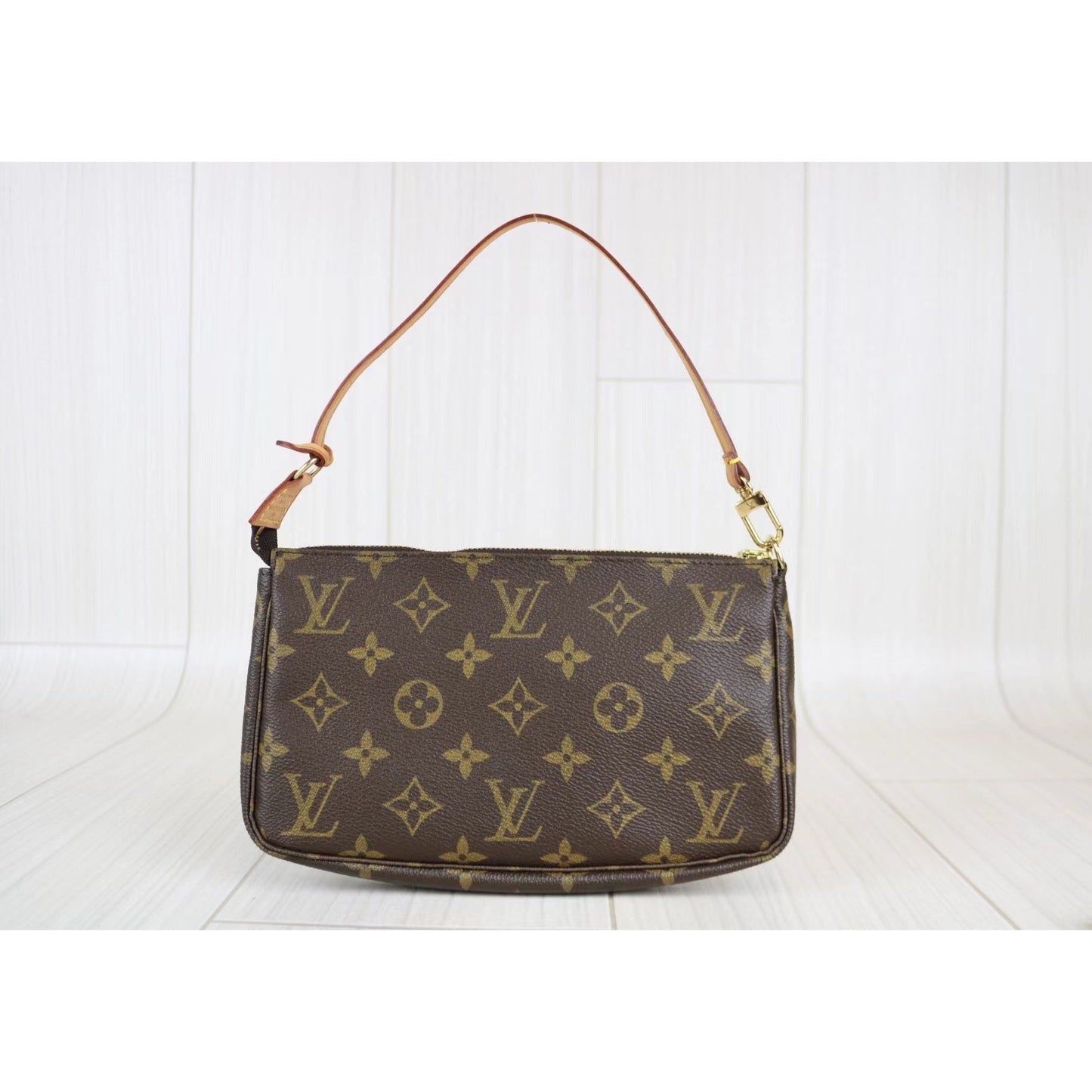 Rank A ｜ LV Monogram Pochette Accessoires ｜063008