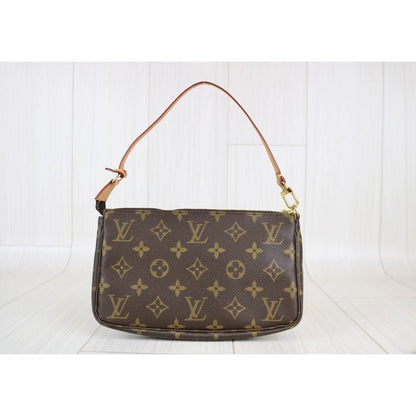 Rank A ｜ LV Monogram Pochette Accessoires ｜063008