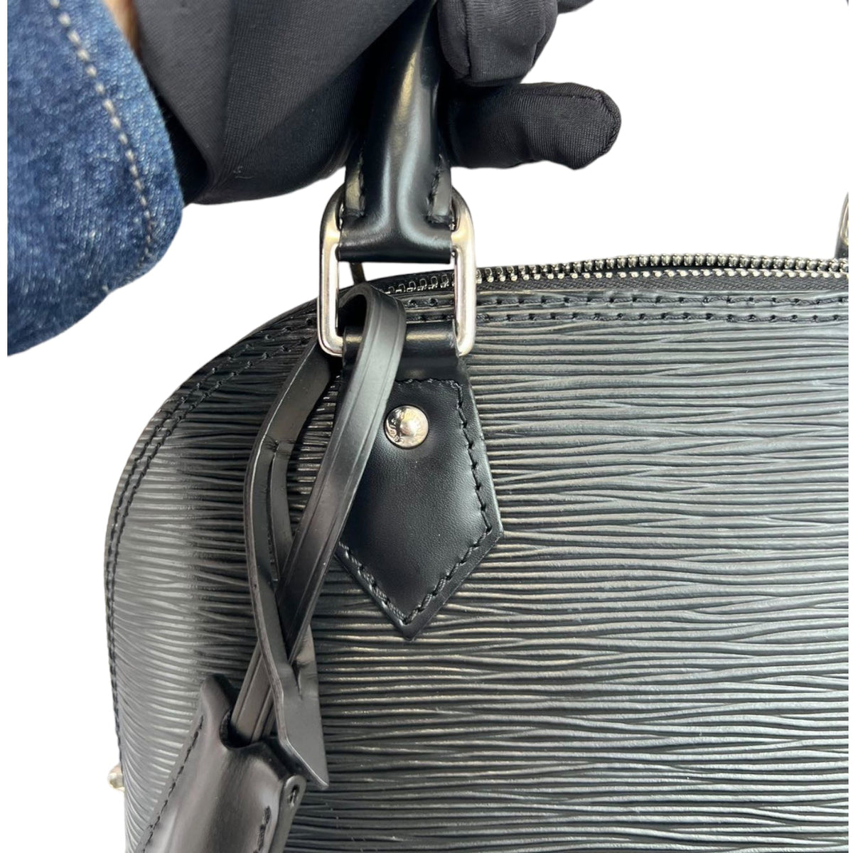Louis-Vuitton Alma BB Black Epi SHW