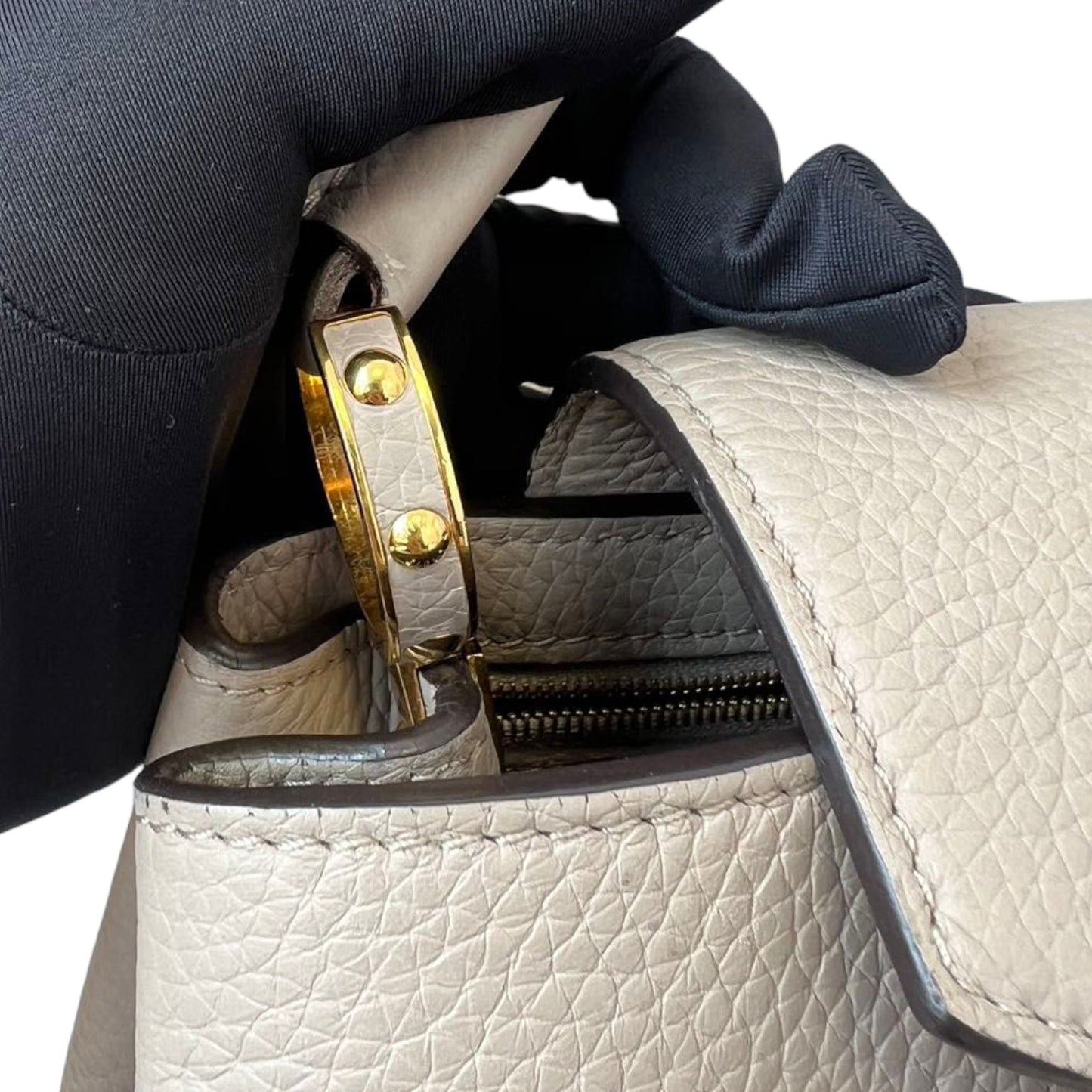 Louis-Vuitton Capucines BB GHW