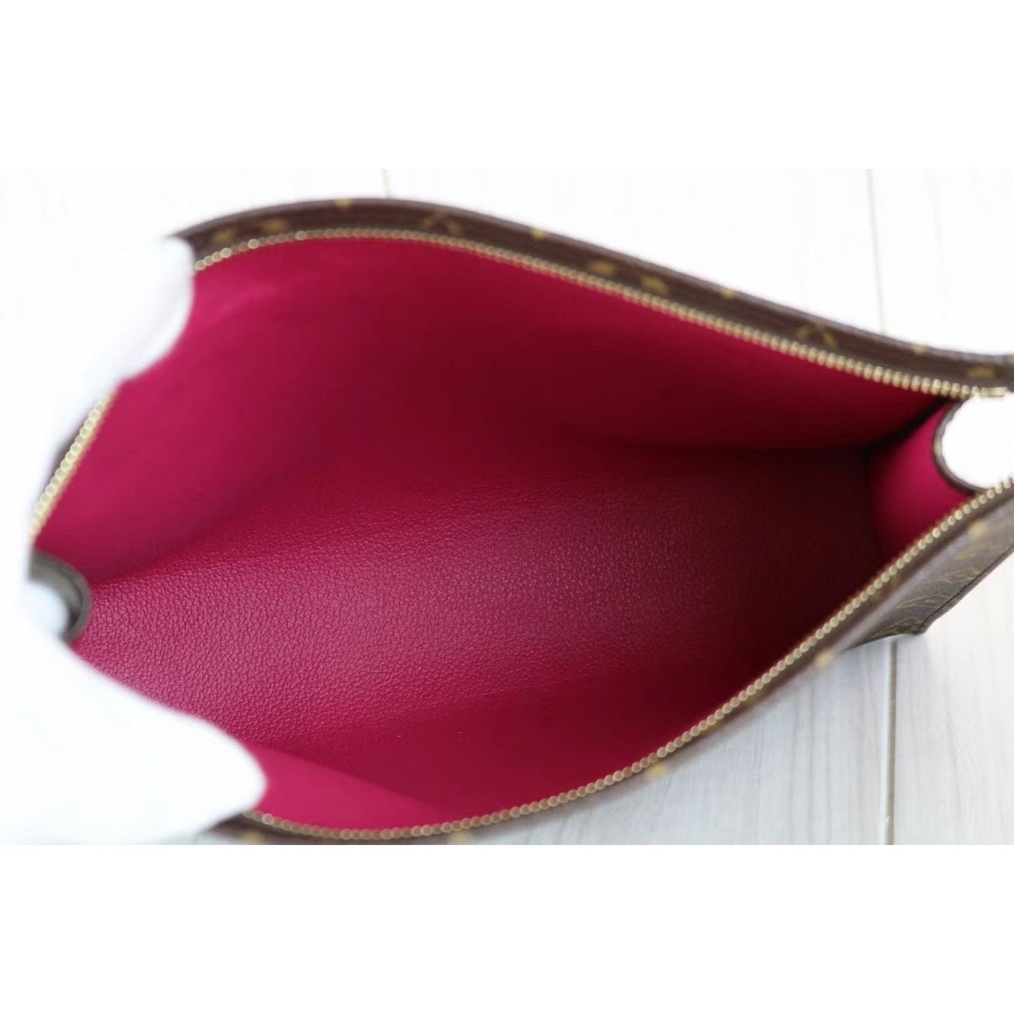 Rank SA ｜ LV Monogram Pochette Toilette 28 ｜070703
