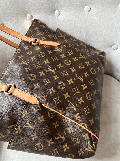 Louis Vuitton Totally MM Monogram