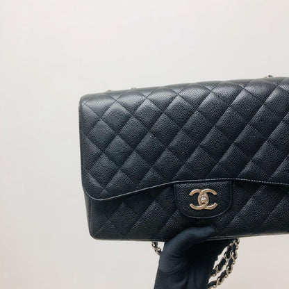 Single Flap Classic Jumbo in Black Caviar with SHW