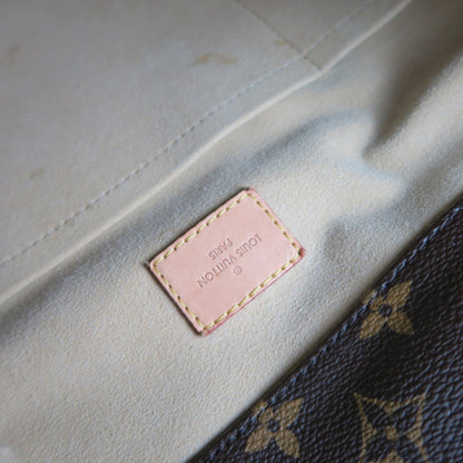 Louis-Vuitton Monogram Artsy MM