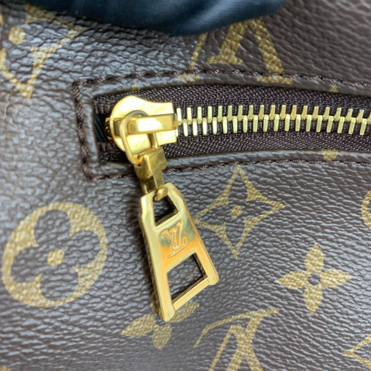 Louis-Vuitton Monogram Bum Bag Fanny GHW