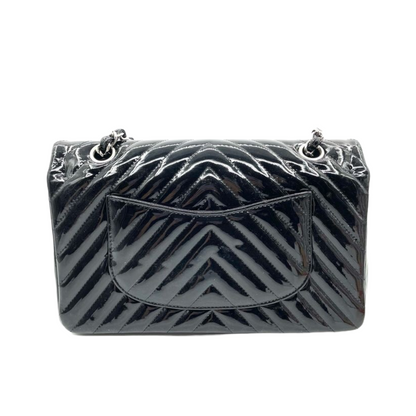 Medium Classic Flap Chevron Patent Black SHW