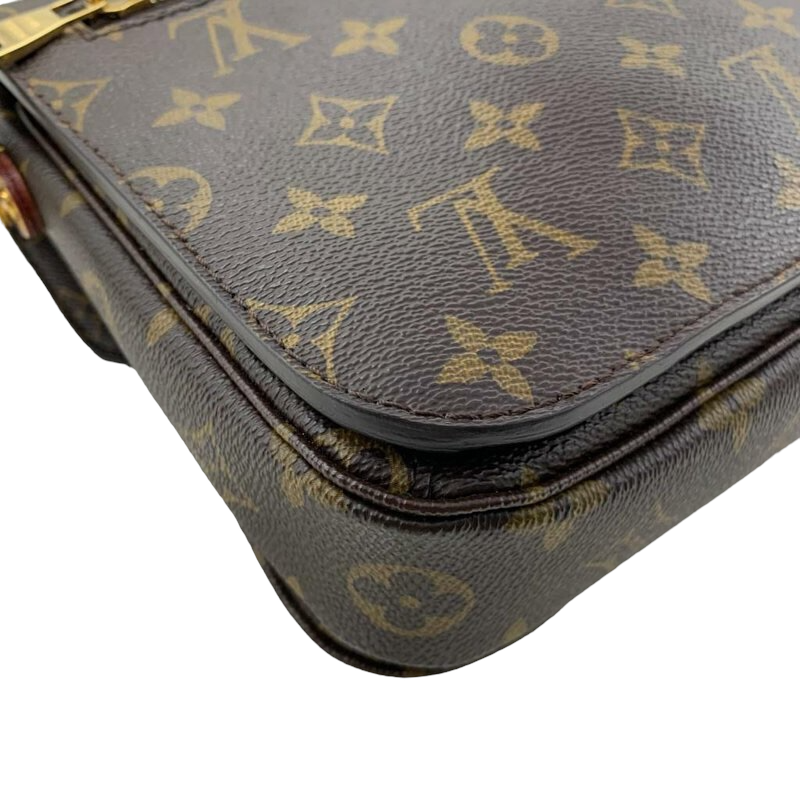 Louis-Vuitton Monogram Pochette Métis GHW
