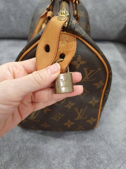 Louis-Vuitton Vuitton Speedy 25 Monogram Canvas Handbag