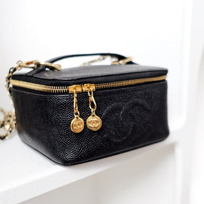 Chanel vintage coco cowhide mini wash bag