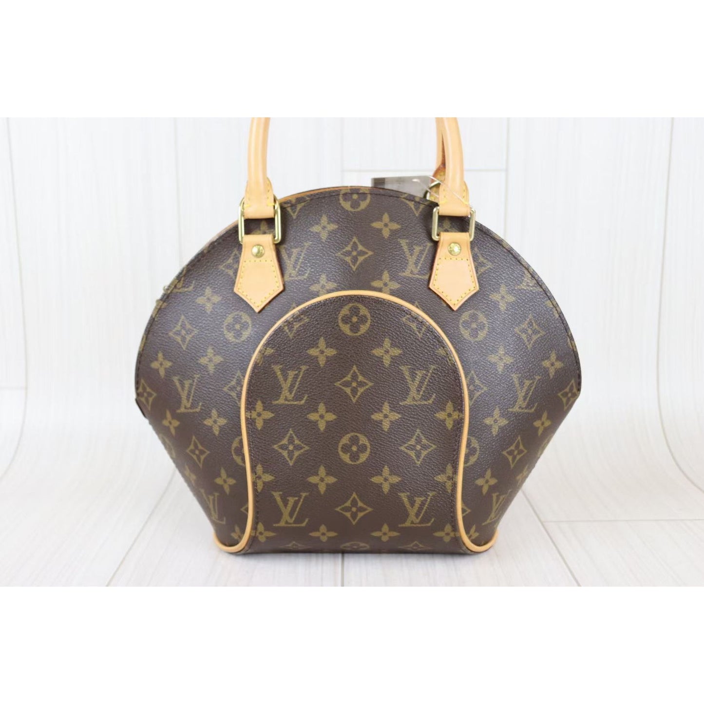 Rank SA ｜ LV Monogram Ellipse PM ｜082805