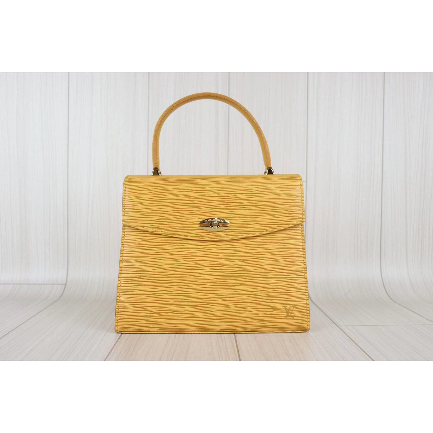 Rank AB ｜ LV Epi Malesherbes Handbag ｜071807