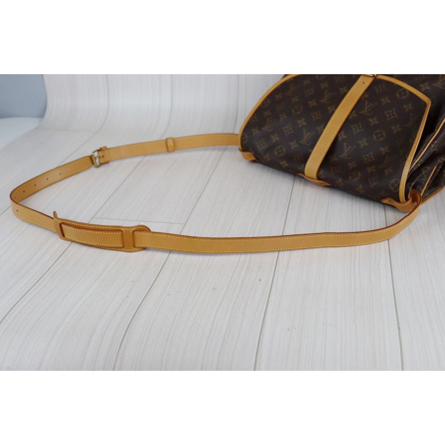 Rank A ｜ LV Monogram Saumur 35 Shoulder Bag｜081911