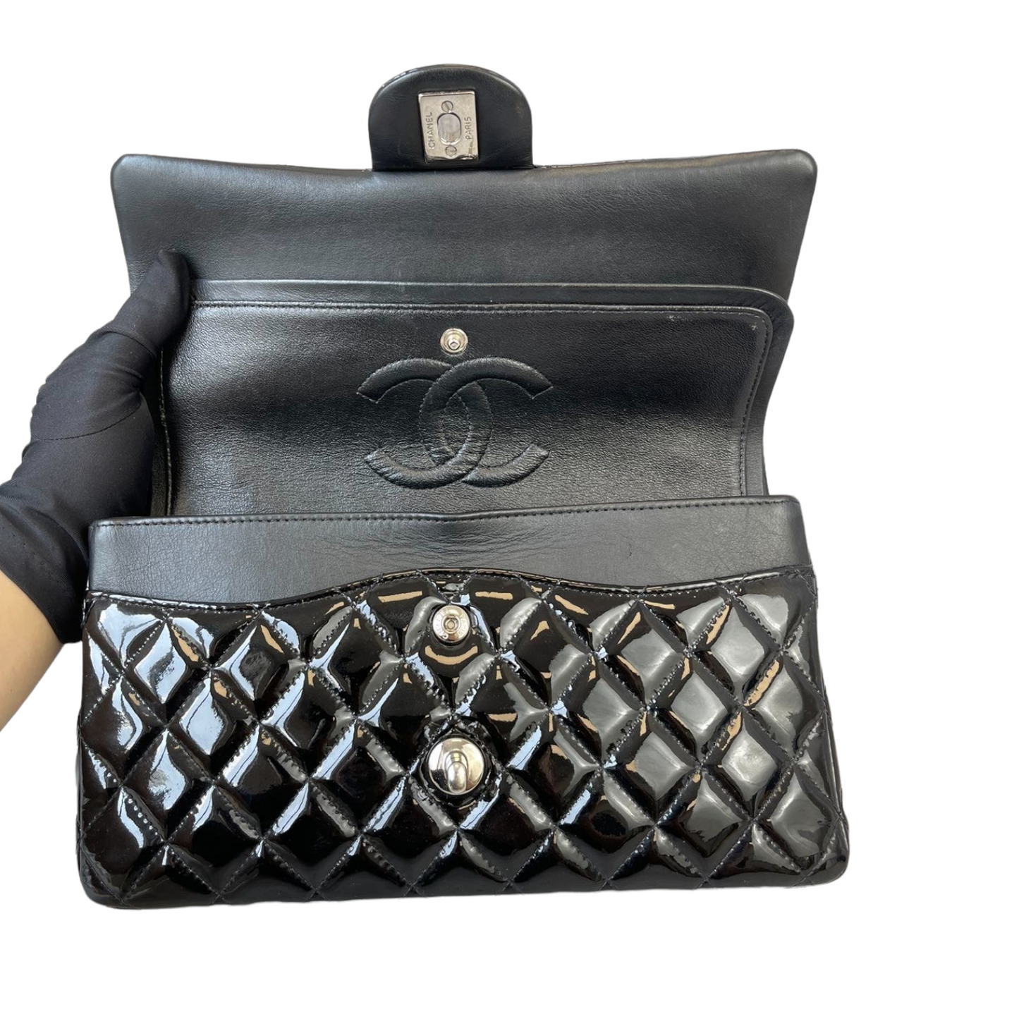 Medium Classic Flap Patent Black SHW