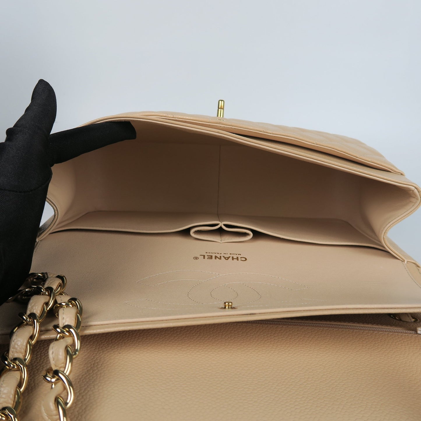 Double Flap Jumbo in Beige Caviar Leather GHW