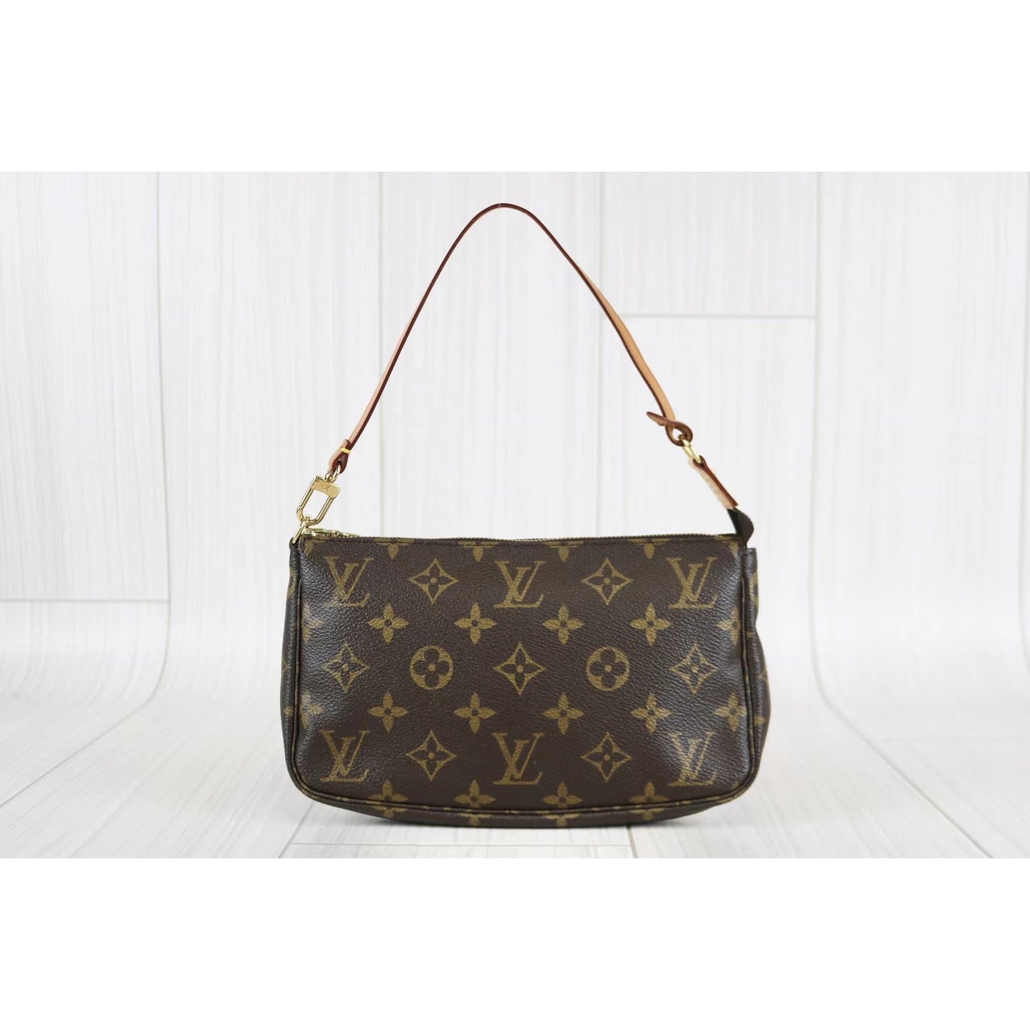 Rank A ｜ LV Monogram Pochette Accessoires ｜061808