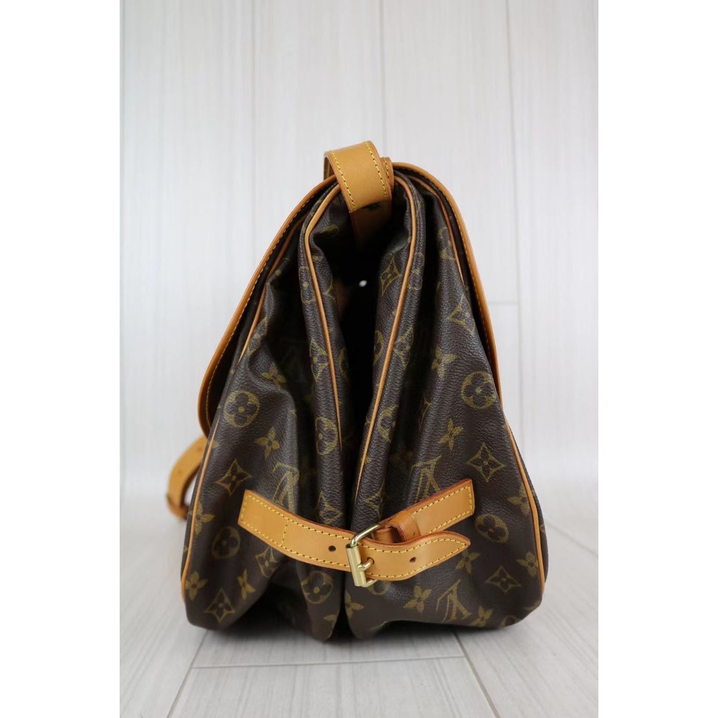 Rank A ｜ LV Monogram Saumur 35 Shoulder Bag｜041905