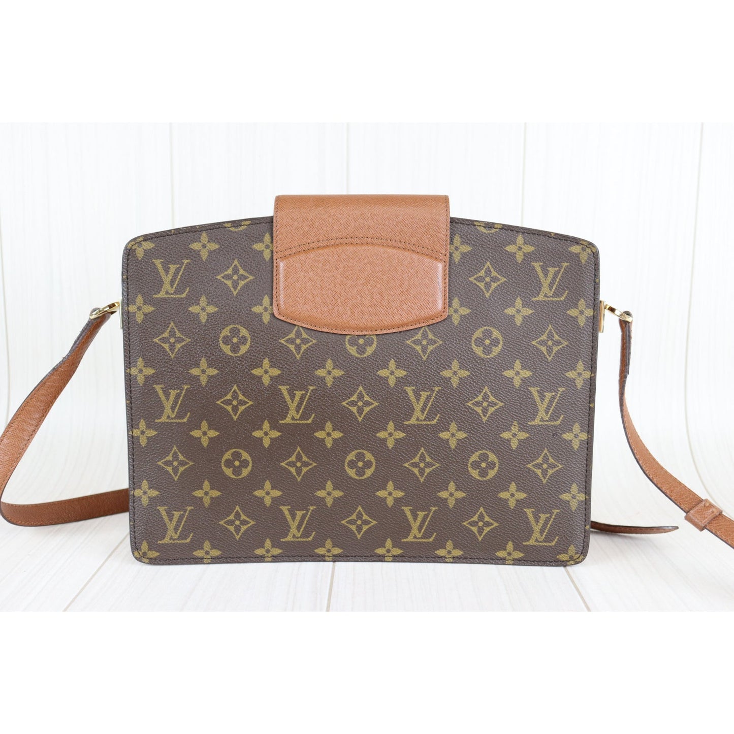 Rank A ｜ LV Monogram Courcelles Shoulder bag ｜090302