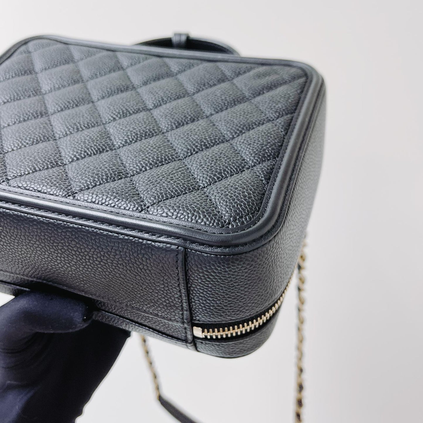 CC Filigree Medium Caviar Quilted Vanity Case Black