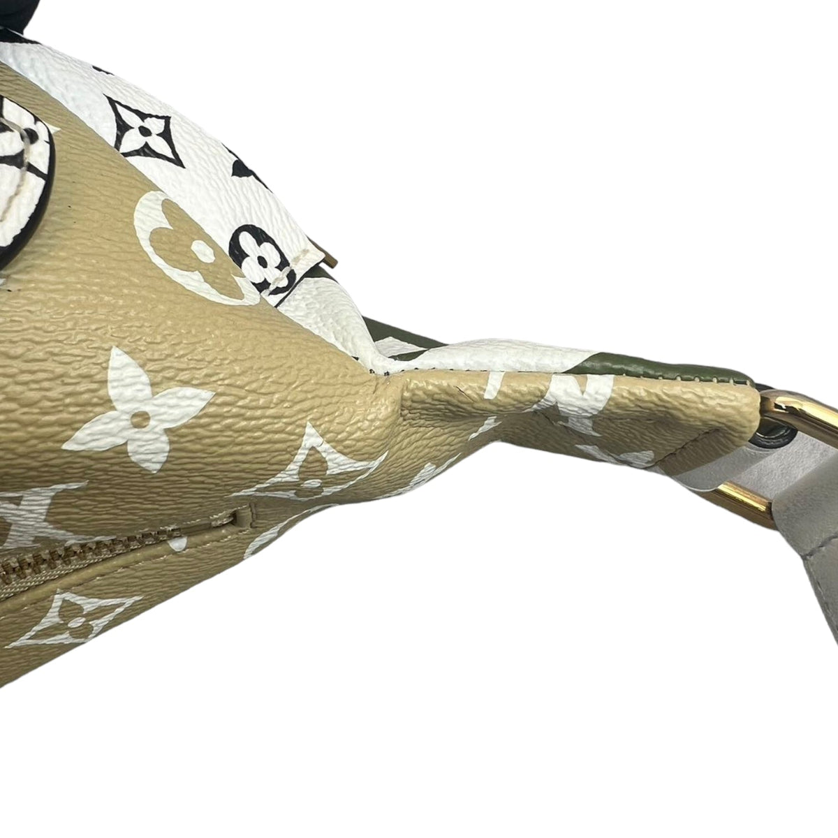 Louis-Vuitton Monogram Giant Bum Bag Khaki White GHW