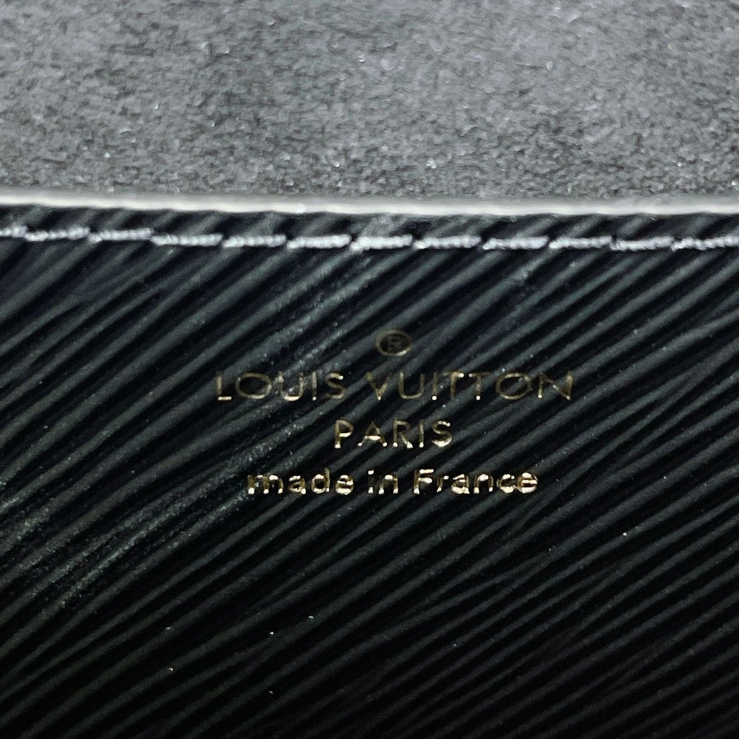 Louis-Vuitton Twist Epi Leather MM Black GHW
