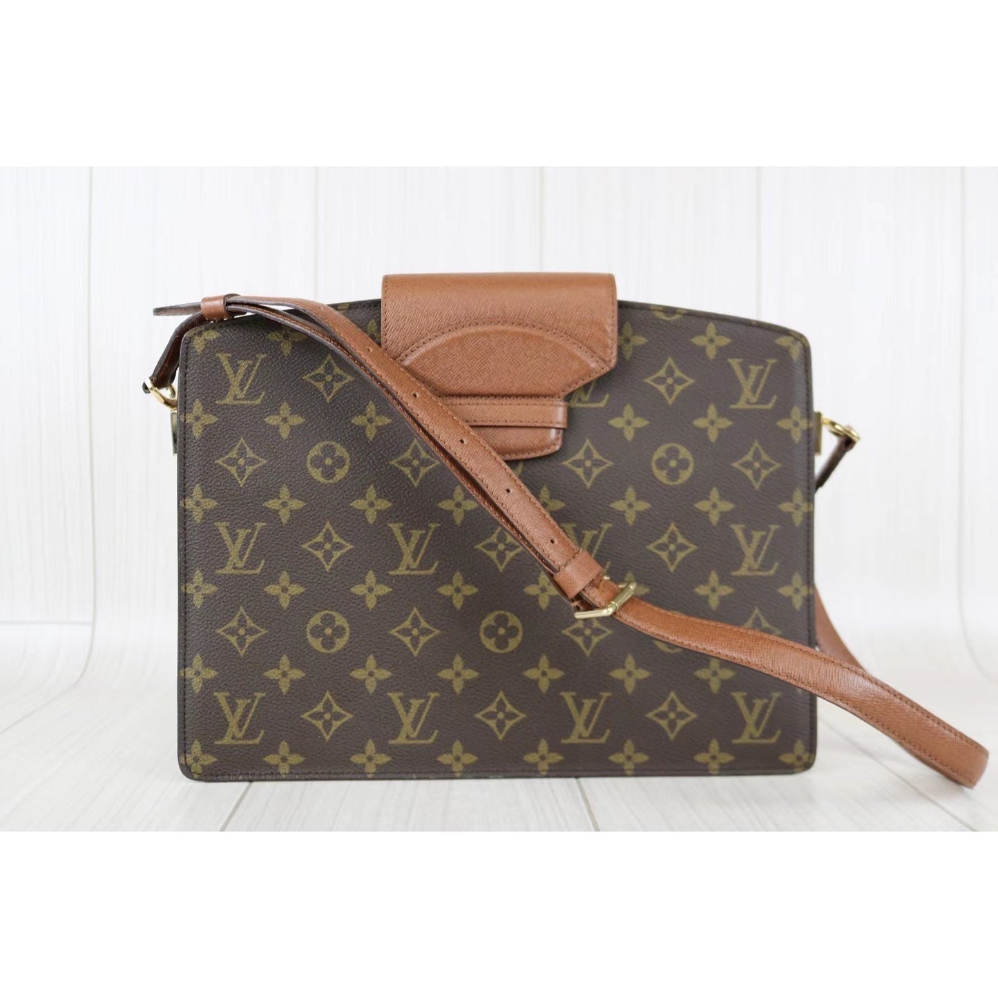 Rank A ｜ LV Monogram Courcelles Shoulder bag ｜060210