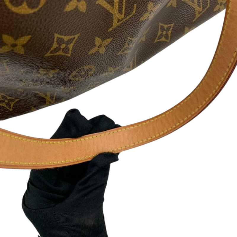Louis-Vuitton Monogram Cabas Mezzo